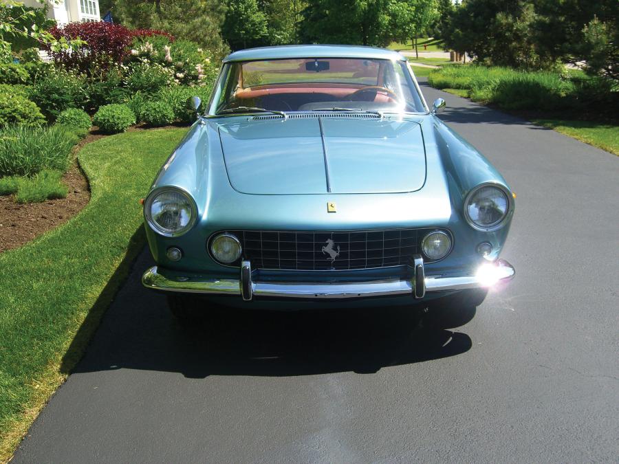  Ferrari 250 GTE 2+2 Coupe 1962 года  (фото 2 из 4)